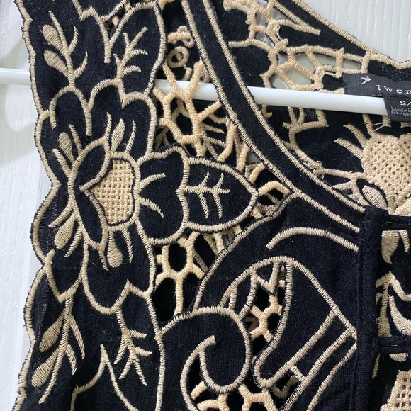 F21 lace looking top - Picture 3 of 5